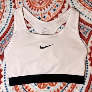 Nike Victory Compression Bra Small